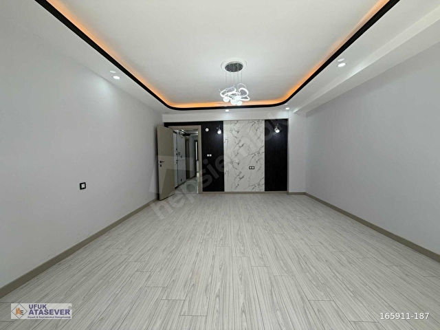 UFUKATASEVER GAYRİMENKULDEN ADNAN MENDEREDE SATILIK 2+1 DAİRE - Görsel 3