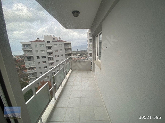 Narlıdere‘de Doğalgazlı deniz manzaralı önünden otobüs dolmuş geçer  9 Eylül Hastanesi’ne yakın - Görsel 5