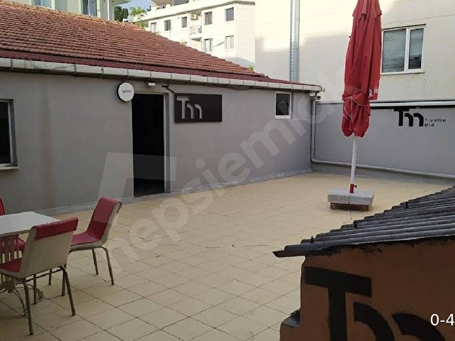 TİYATRO SALONU ve KAFE- KADIKÖYDE DEVREN KİRALIK