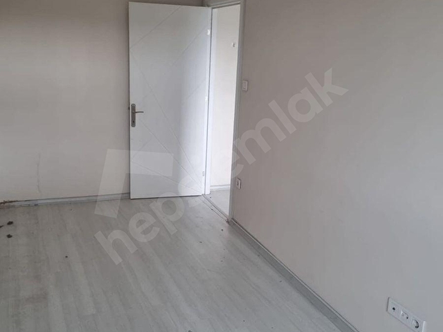 BAYRAKLI İZBAN YAKINI 1+1 D.GAZLI 50M2 GİRİŞ KAT - Görsel 13