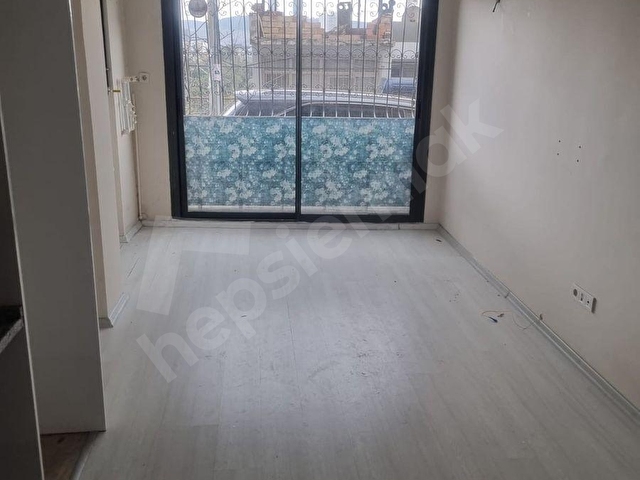 BAYRAKLI İZBAN YAKINI 1+1 D.GAZLI 50M2 GİRİŞ KAT - Görsel 12