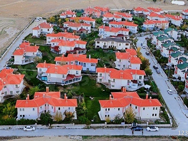 SİNCAN MALIKÖY GÜVENDOST SİTESİNDE DUBLEX VİLLA