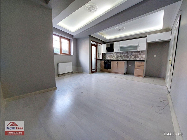 «KAÇMAZ» DAN EYÜPSULTAN MERKEZ MAHDA 2+1 85 m2 KOT 1 İSKANLI 3 YILLIK YENİ BİNADA SATILIK DAİRE - Görsel 8
