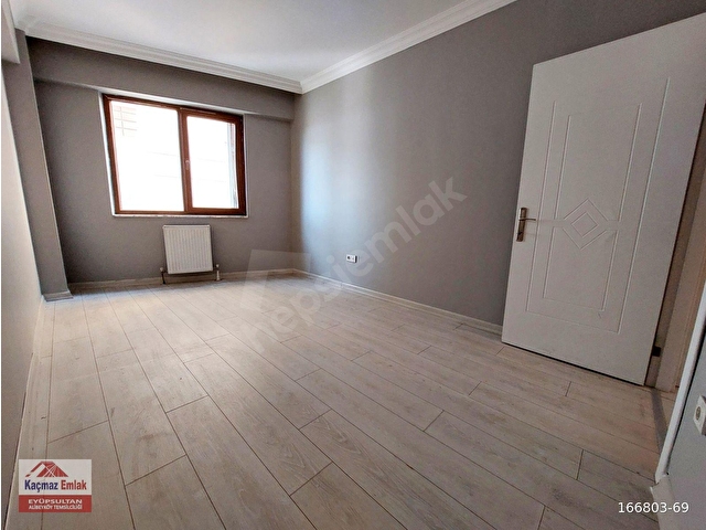 «KAÇMAZ» DAN EYÜPSULTAN MERKEZ MAHDA 2+1 85 m2 KOT 1 İSKANLI 3 YILLIK YENİ BİNADA SATILIK DAİRE - Görsel 15