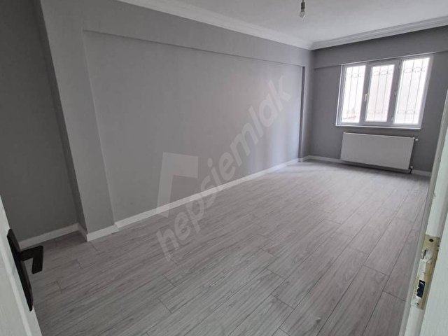 Çarşı içinde içi yenilenmiş 2+1 daire - Görsel 24