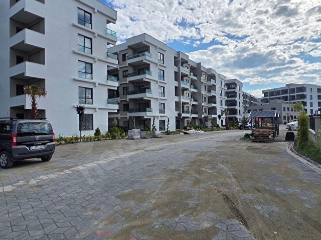 ROYAL EMLAK MERSİN TÖMÜK MAH YATAY MİMARİ TATİL KÖYÜNDE SATILIK 1+1 YAZLIK DAİRE DENİZE YAKIN - Görsel 7