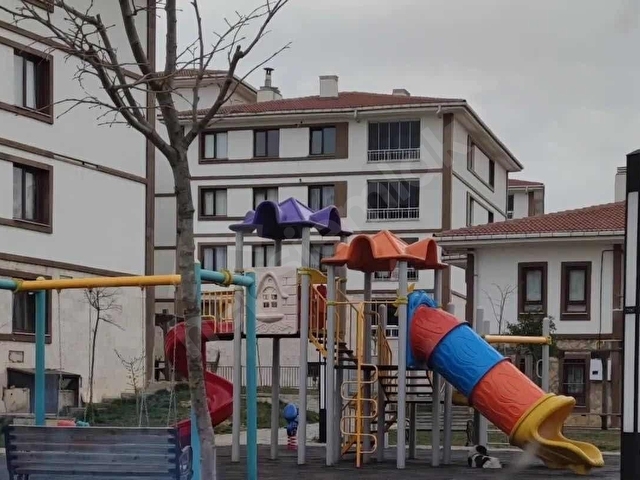 KOCAALİ TOKİ KONUTLARI VİLLA KONSEPT ÜSTKAT EKSİKSİZ FUL EŞYALI - Görsel 2