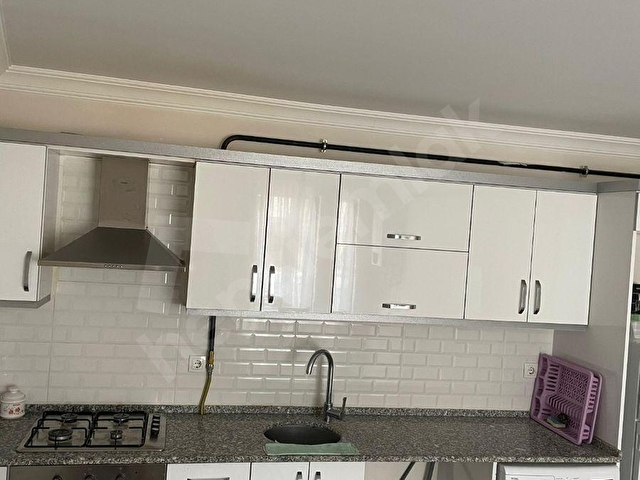 ALBAYRAKTAN SATILIK BELEDİYE YANI EŞYALI FIRSAT 1+1 DAİRE - Görsel 5