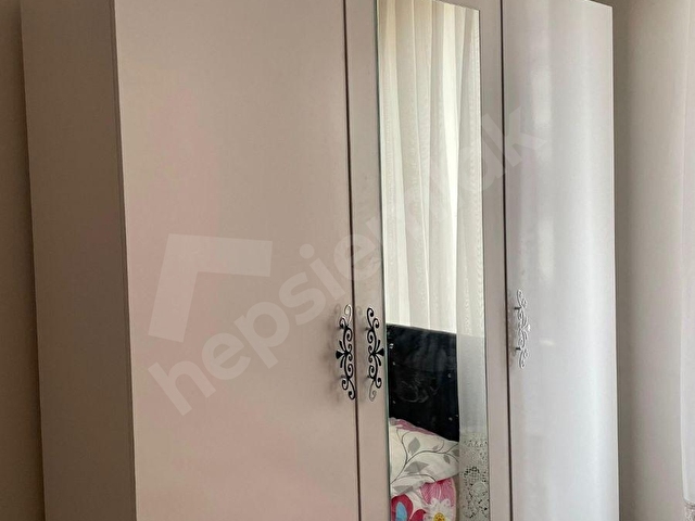 ALBAYRAKTAN SATILIK BELEDİYE YANI EŞYALI FIRSAT 1+1 DAİRE - Görsel 13