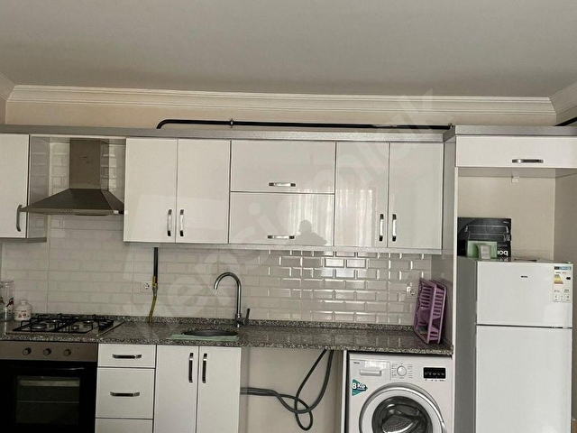 ALBAYRAKTAN SATILIK BELEDİYE YANI EŞYALI FIRSAT 1+1 DAİRE - Görsel 4