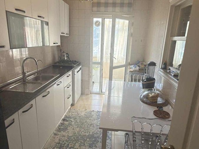 MERTER ONUR SİTESİNDE ARA KAT 3+1 DAİRE (Arsa payı 54m2) - Görsel 9