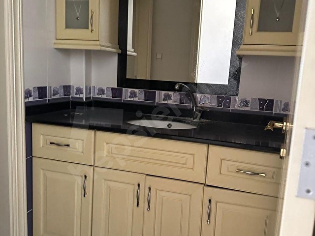 GÜVENEVLER TRAMVAY YOLUNDA SATILIK 4+1 DAİRE - Görsel 21