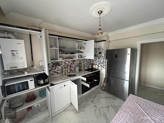 CANDAROĞULLARI MAH. HASTANEYE YAKIN KONUMDA FULL EŞYALI 2+1 - Görsel 19
