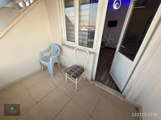 İMZA’DAN YEDİTEPE’DE MEMUR BİNASINDA EŞYALI 1+0 STÜDYO DAİRE - Görsel 9