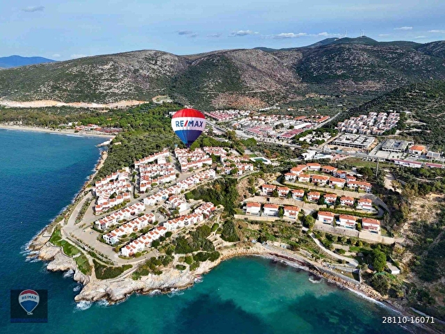 DENIZE SIFIR SITEDE HARIKA VILLA