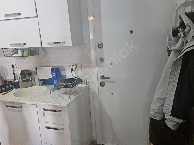 DEĞİRMENDEREDE SATILIK FULL EŞYALI 1+1 DAİRE - Görsel 24