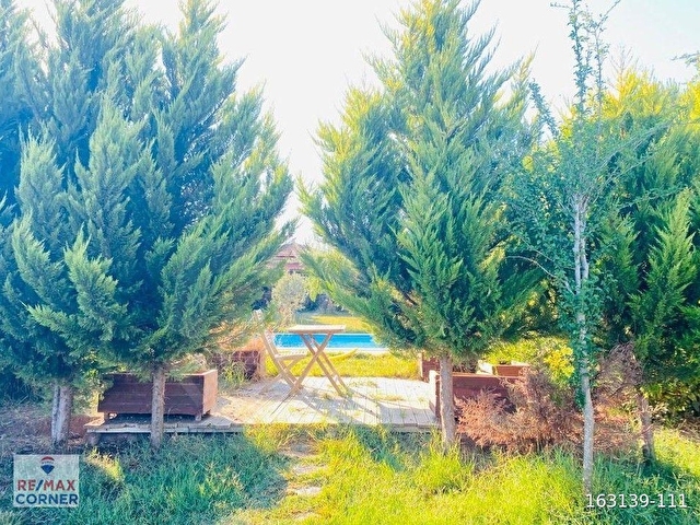ÇANAKKALE EZİNE GEYİKLİ HAVUZLU TAM MÜSTAKİL SATILIK VİLLA - Görsel 7