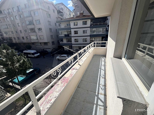 EGE MİLLET BAHÇESİNE YÜRÜME MESAFESİNDE ÖN CEPHE KATTA DAİRE - Görsel 8