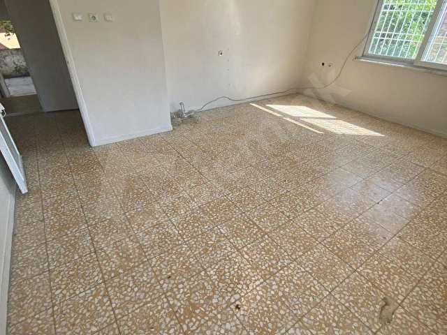 MURAT EMLAKTAN ESKİ ÖMERLİ MAH 320 METRE KARE ARSA İÇERSİNDE TEK KATLI SATILIK MÜSTAKİL EV. - Görsel 15