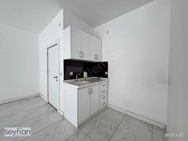 SEYHAN - Esenyurtta Sağlık Ocağı Karşısı Kiralık 60 m² Dükkan ! - Görsel 8