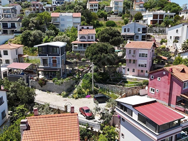 Foçada Satılık Villa Denize Plaja 300 Mt Anayola 200 Mt - Görsel 15