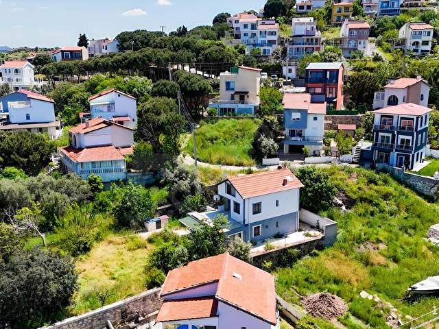 Foçada Satılık Villa Denize Plaja 300 Mt Anayola 200 Mt - Görsel 6