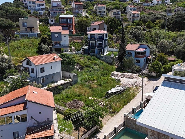 Foçada Satılık Villa Denize Plaja 300 Mt Anayola 200 Mt - Görsel 8