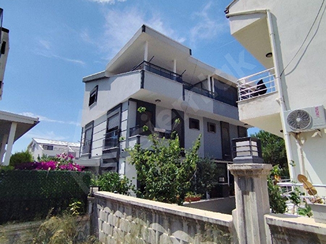 Didim Efelerde 3+1 Ebeveyn Banyolu Bahçeli Satılık Villa - Görsel 4