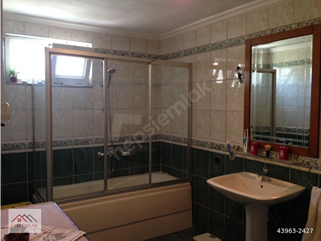 HÜRRİYET MAH.BAYKALLAR SİT.DENİZ MANZARALI FULL EŞYALI KİRALIK DAİRE 3+1 165 M2 - Görsel 26