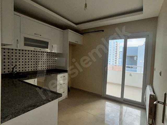 HAKEM EMLAKTAN İSKÂNLI BULVAR ÜZERİ 2+1 KAPALI MUTFAK KOMBİLİ KİRALIK DAİRE - Görsel 2