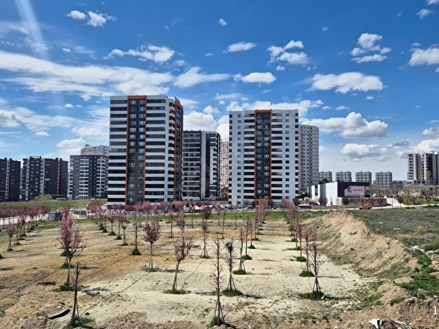 BİENSTEN GÜVENLİKLİ BALKONLU ÖNÜ AÇIK SATILIK 2+1 DAİRE - Görsel 2