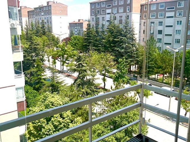 ÖZCAN EMLAK FARKIYLA FULL YAPILI KİLERLİ EN ÜST KAT 3+1 DAİRE - Görsel 4