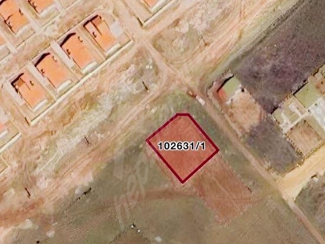 TEMELLİ GAZİDE 800m2 TEK TAPU MÜKEMMEL KONUMDA İMARLI ARSA - Görsel 9