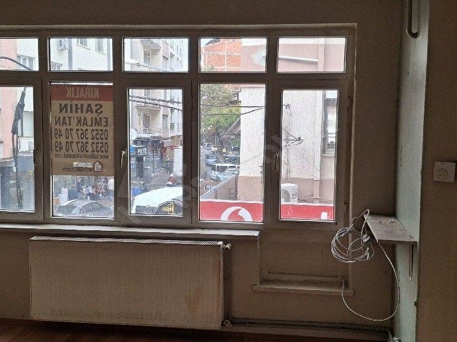 ŞAHİN EMLAKTAN ALTIEYLÜL ÇARŞI MERKEZDE KİRALIK 2+1 ARAKAT DAİRE - Görsel 9