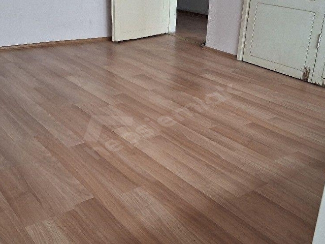 ŞAHİN EMLAKTAN ALTIEYLÜL ÇARŞI MERKEZDE KİRALIK 2+1 ARAKAT DAİRE - Görsel 13