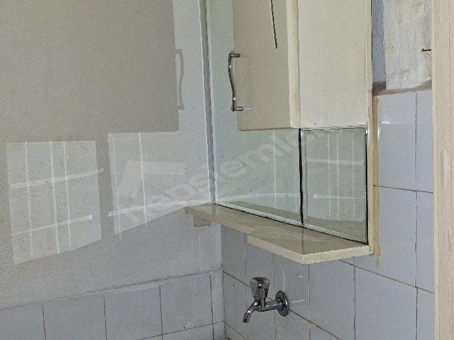 ŞAHİN EMLAKTAN ALTIEYLÜL ÇARŞI MERKEZDE KİRALIK 2+1 ARAKAT DAİRE - Görsel 19