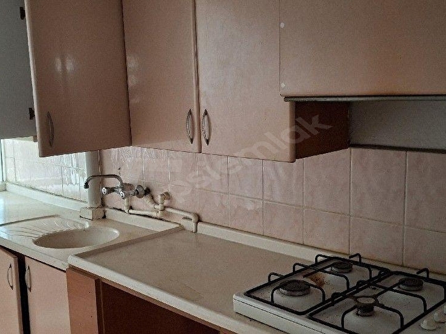 ŞAHİN EMLAKTAN ALTIEYLÜL ÇARŞI MERKEZDE KİRALIK 2+1 ARAKAT DAİRE - Görsel 20