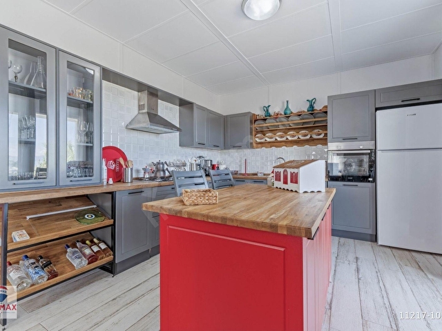 ERDEK BÜYÜKOVA KOYUNDA DENİZE 10 ADIM, 750 M² MÜSTAKİL PARSELDE SATILIK VİLLA - Görsel 10