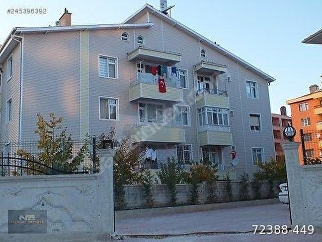 2+1 EŞYALI KİRALIK DAİRE BOSNANIN MERKEZİNDE GENÇLİK MERKEZİ YANI ARA KAT BİREYSEL KOMBİLİ