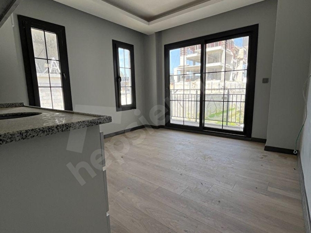 EVORADAN SARIÇAM ÇINARLIDA VİLLA KONSEPTİNDE KİRALIK 1+1 LÜX DAİRE - Görsel 8