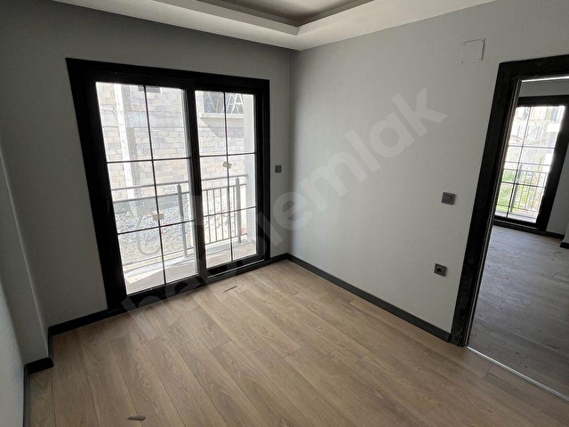 EVORADAN SARIÇAM ÇINARLIDA VİLLA KONSEPTİNDE KİRALIK 1+1 LÜX DAİRE - Görsel 18