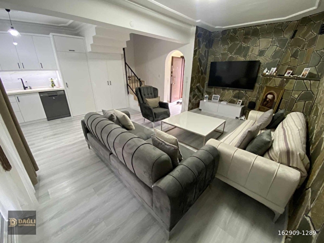 DAĞLI GAYRİMENKULDEN 3+1 Havuzlu Site İçi Fırsat Villa - Görsel 20