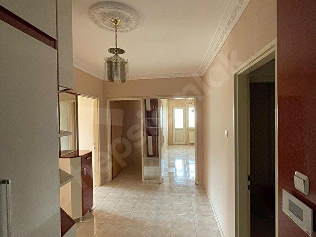 MÜKEMMEL LOKASYONDA 3+1 KİRALIK TEMİZ DAİRE - Görsel 10