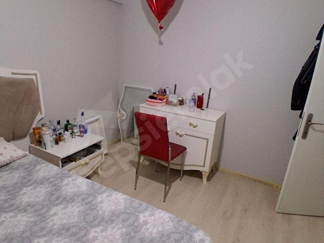 SERDİVAN TAPU DAİRESİ YANINDA ULAŞIMA HER YERE YÜRÜME MESAFESİNDE AYRI MUTFAK 2+1 GİRİŞ KAT - Görsel 6
