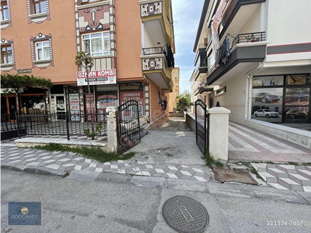 ISTASYON CADDESI TRENE DOLMUS OTOBUS YAKINI YUKSEK GIRIS 2+1