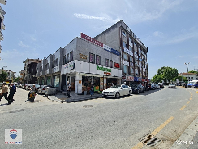ÇARŞI MERKEZDE DEPREM MÜZESİ KARŞISI 35 M² SATILIK 1+0 OFİS