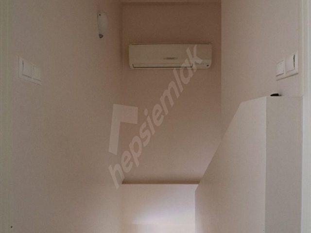 Alaçatı Göbene Mevkiinde Havuzlu Butik Sitede Dubleks Villa - Görsel 30