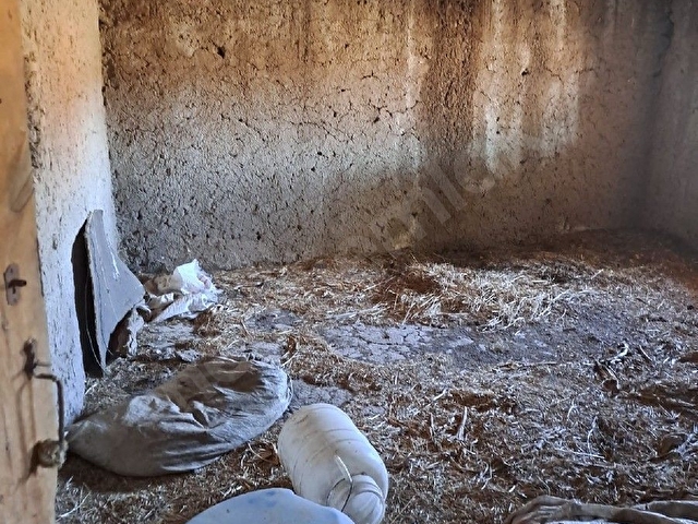 Manisa Yunusemre Sarıahmetlide İzmire Yakın Satılık Taş Duvar Kargir ev ve Dam - Görsel 23