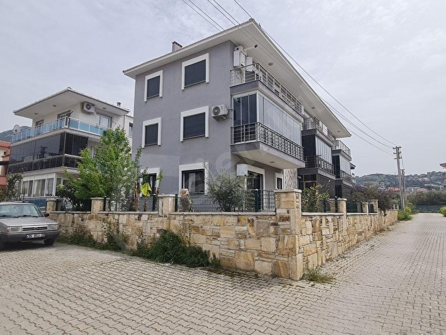YENİFOÇA NAREZENDE 3.KAT MERKEZE YAKIN KİRALIK 1+1 DAİRE - Görsel 2