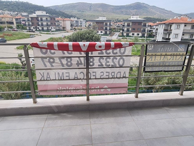 YENİFOÇA NAREZENDE 3.KAT MERKEZE YAKIN KİRALIK 1+1 DAİRE - Görsel 4
